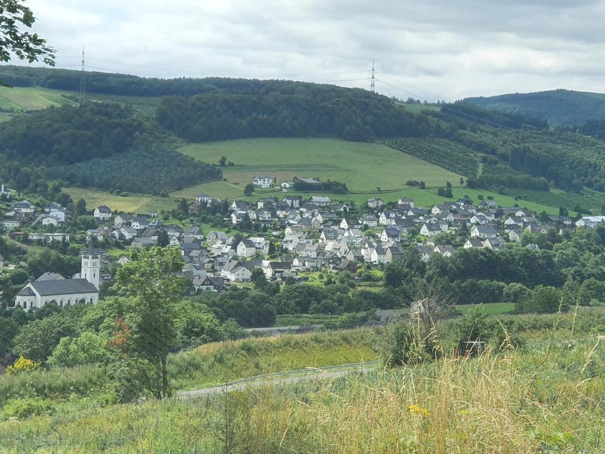 Ferienwohnungen Am Finkenweg 베슈트비크 외부 사진